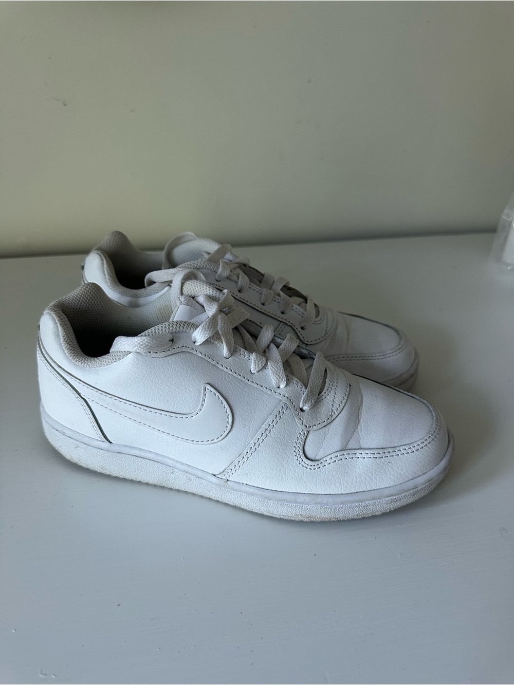 Nike White Low-Top Leather Sneakers‎ Women's